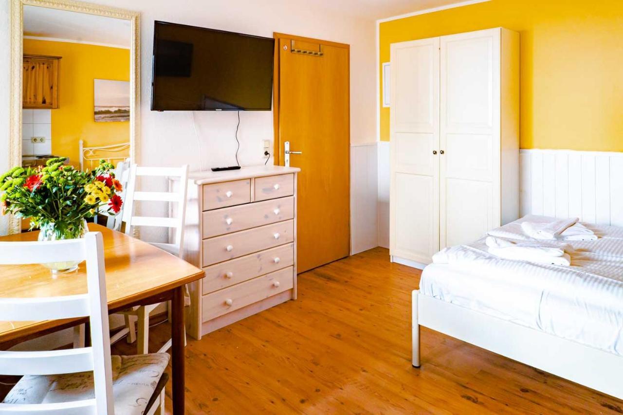 Apartmenthaus Chrischanshof Росток Екстер'єр фото